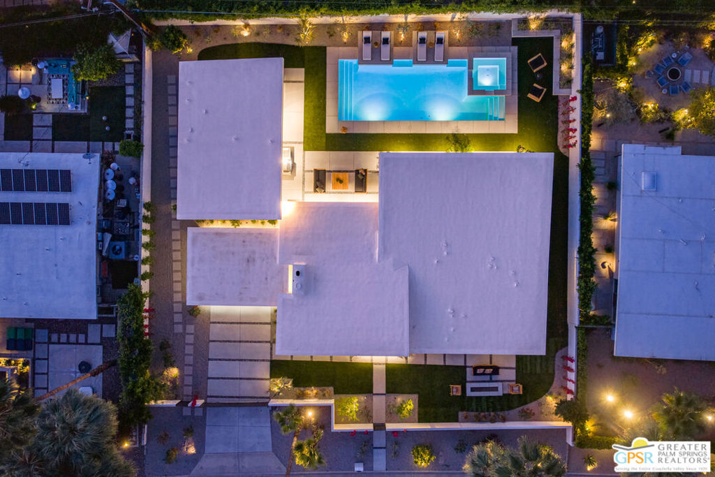 1956 E Park Drive