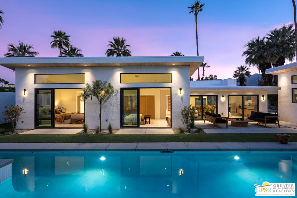1956 E Park Drive