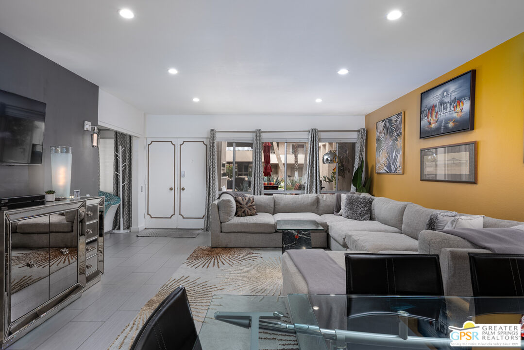 277 E Alejo Rd Unit: 124