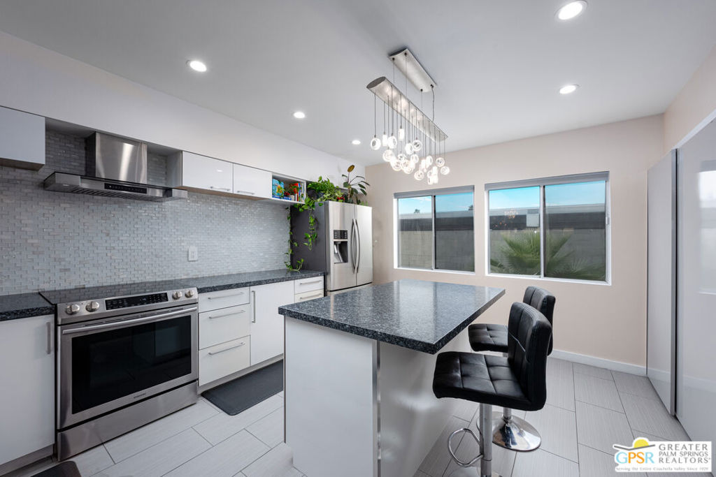 277 E Alejo Road 124