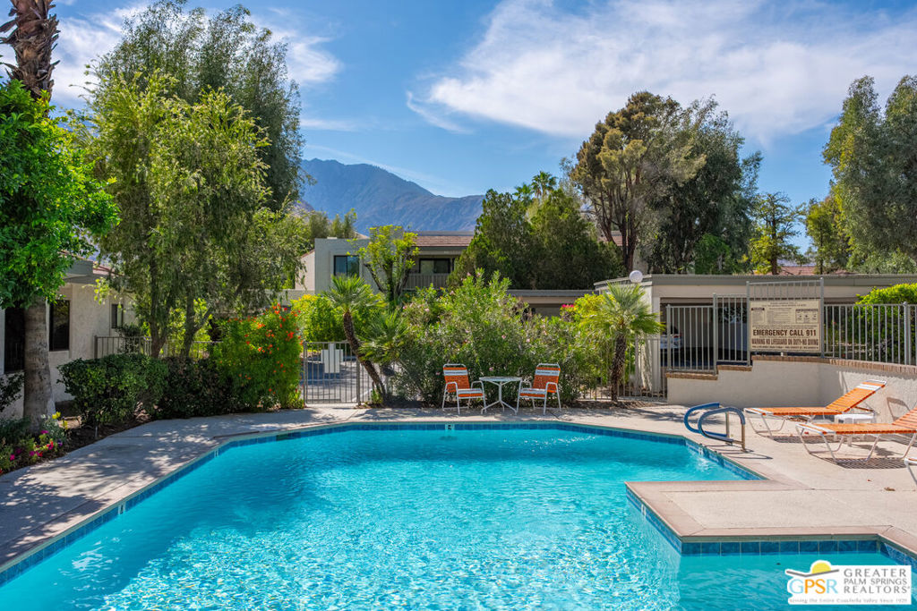 413 E Via Escuela 611