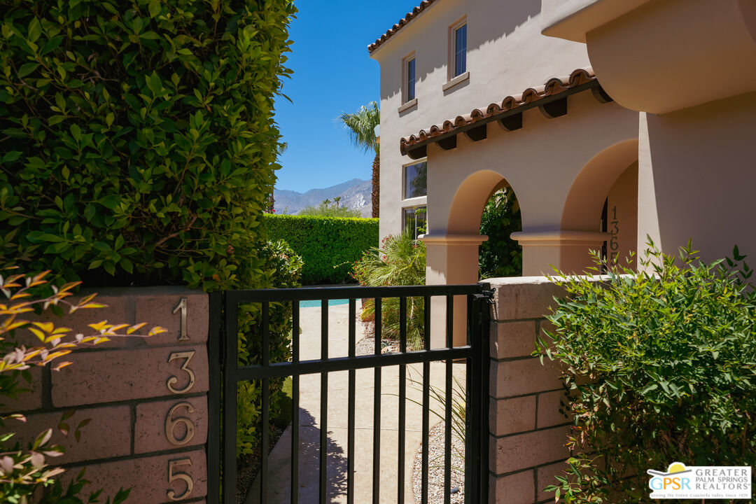 1365 Yermo Dr