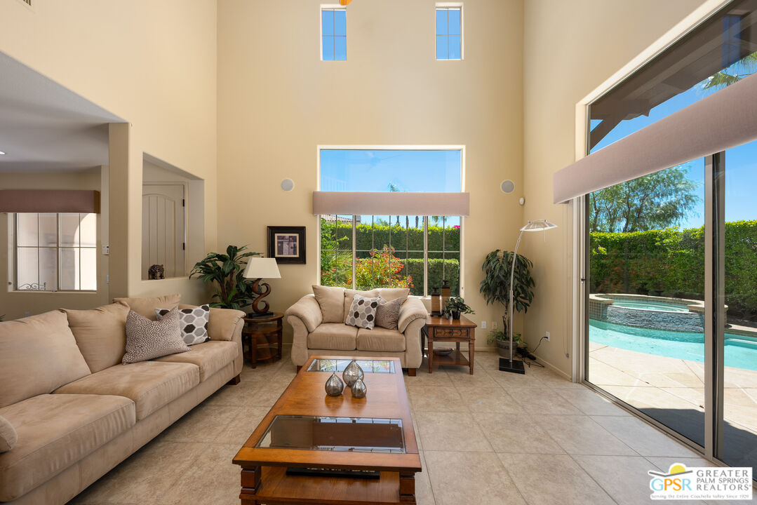 1365 Yermo Dr