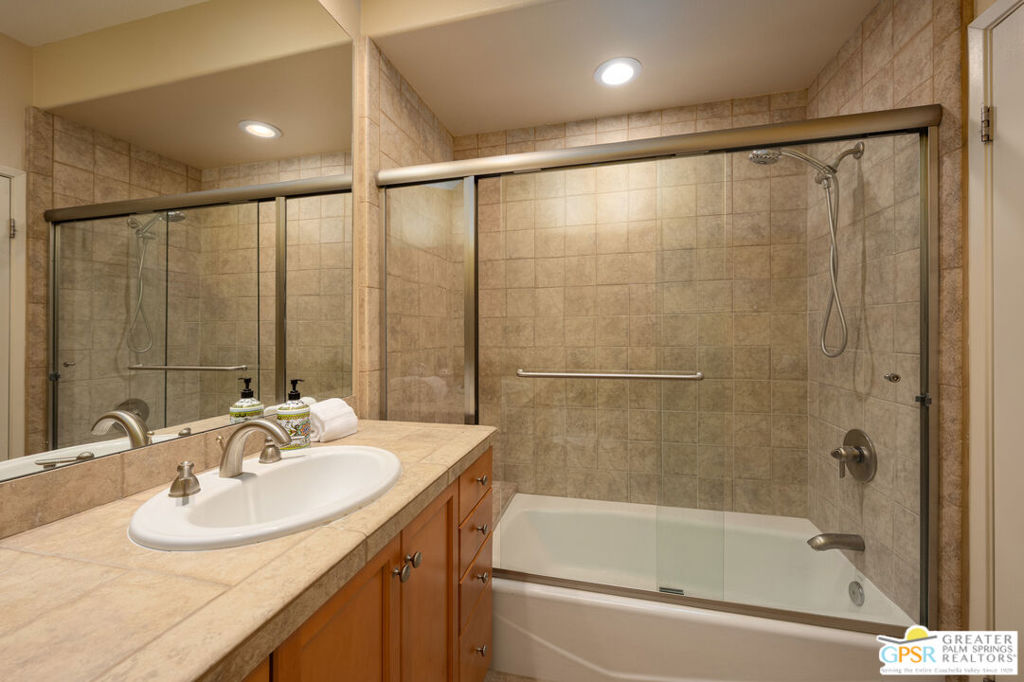 1365 Yermo Drive
