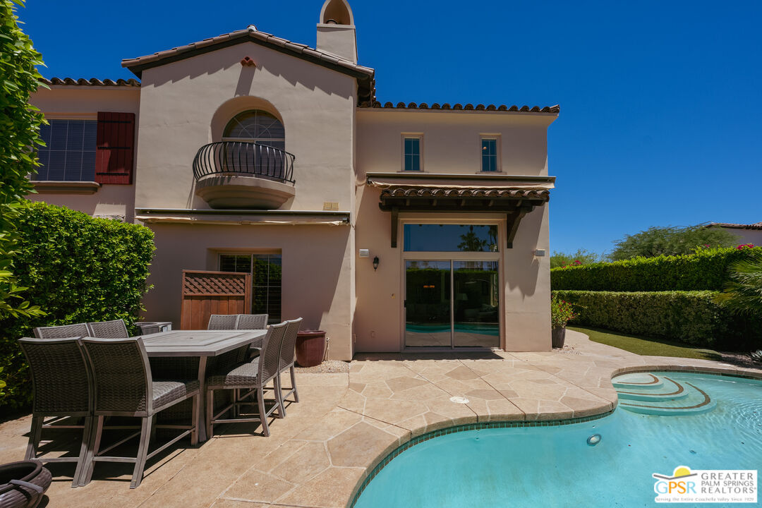 1365 Yermo Dr