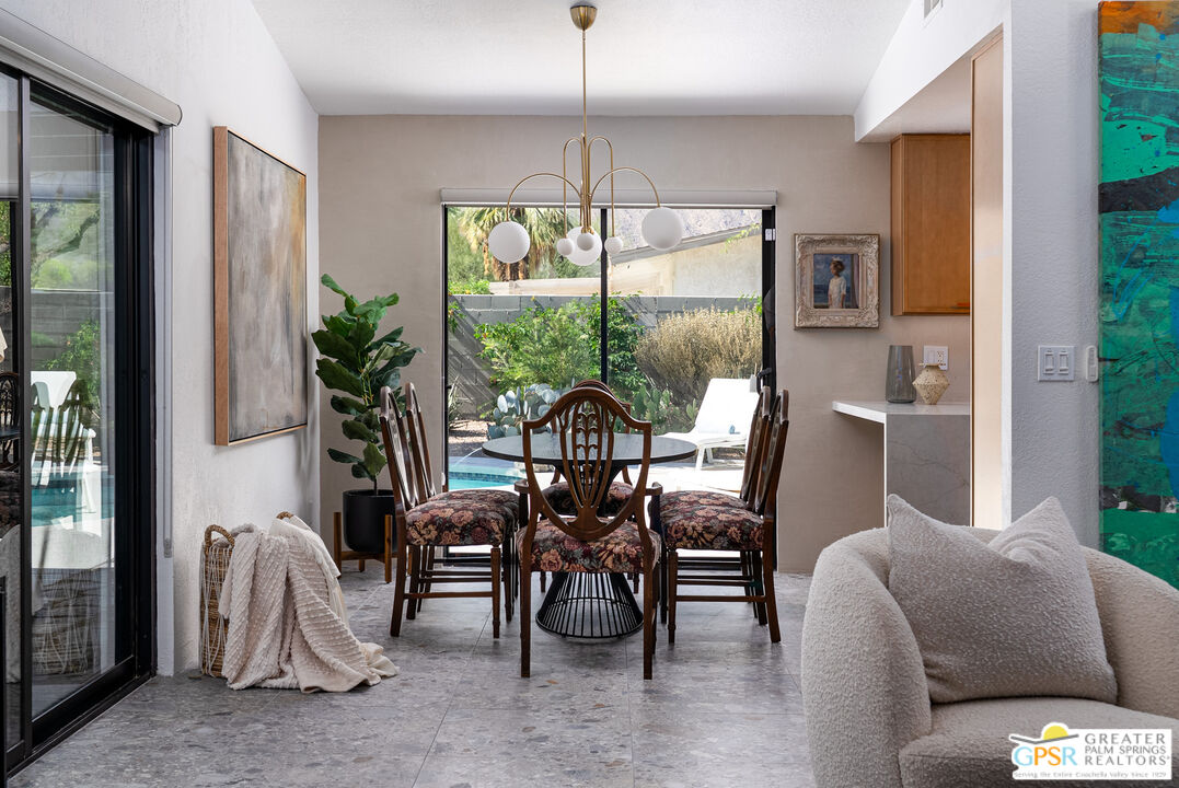 399 E San Rafael Dr