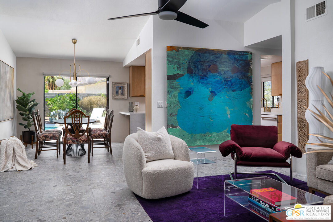 399 E San Rafael Dr