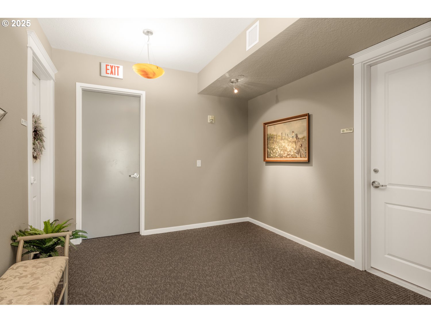 11709 SE CRESTED EAGLE LN E5, Happy Valley Unit: E5