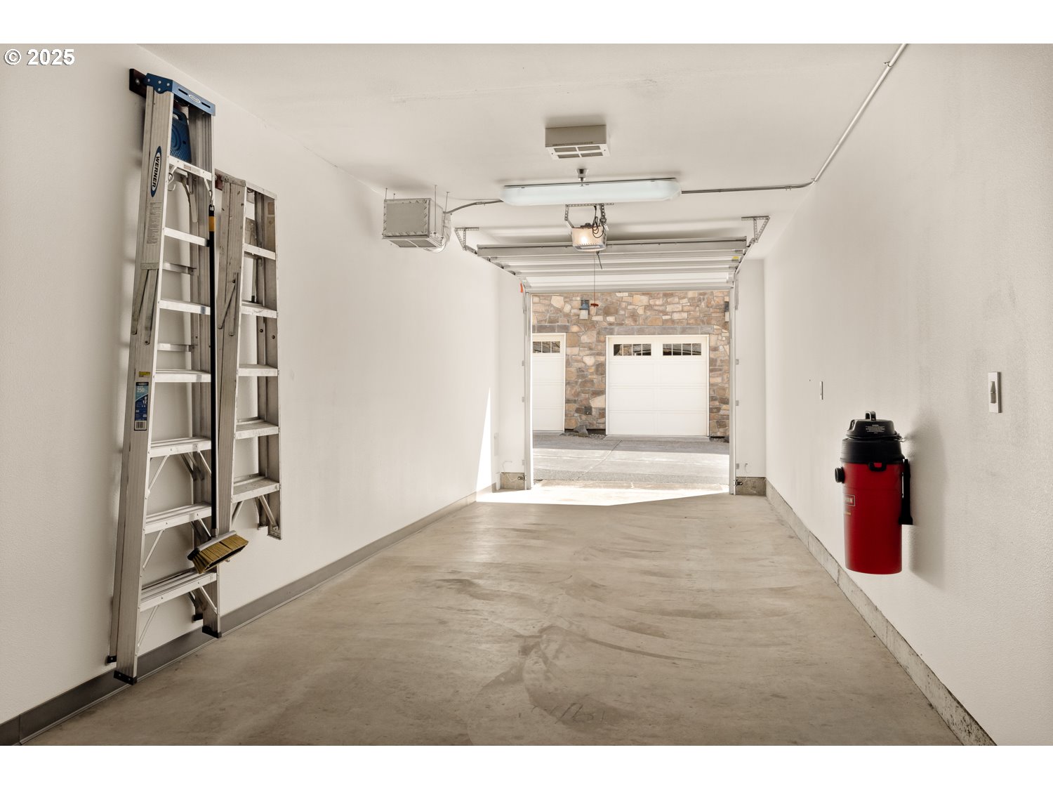 11709 SE CRESTED EAGLE LN E5, Happy Valley Unit: E5