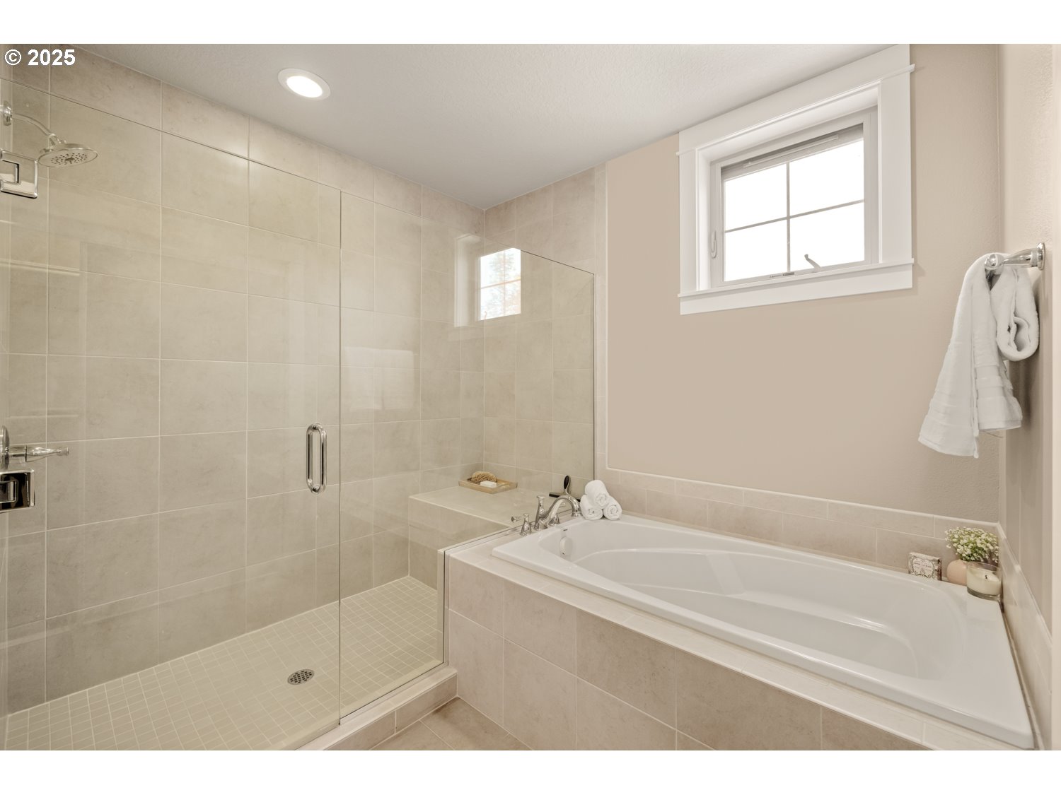 11709 SE CRESTED EAGLE LN E5, Happy Valley Unit: E5