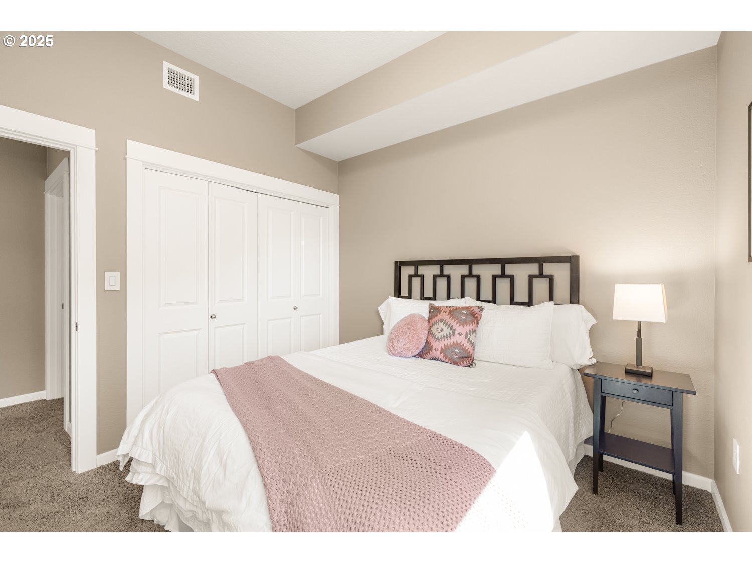 11709 SE CRESTED EAGLE LN E5, Happy Valley Unit: E5