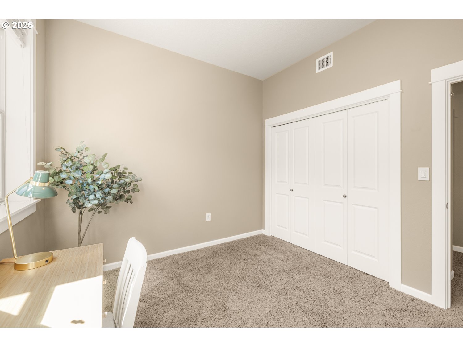 11709 SE CRESTED EAGLE LN E5, Happy Valley Unit: E5