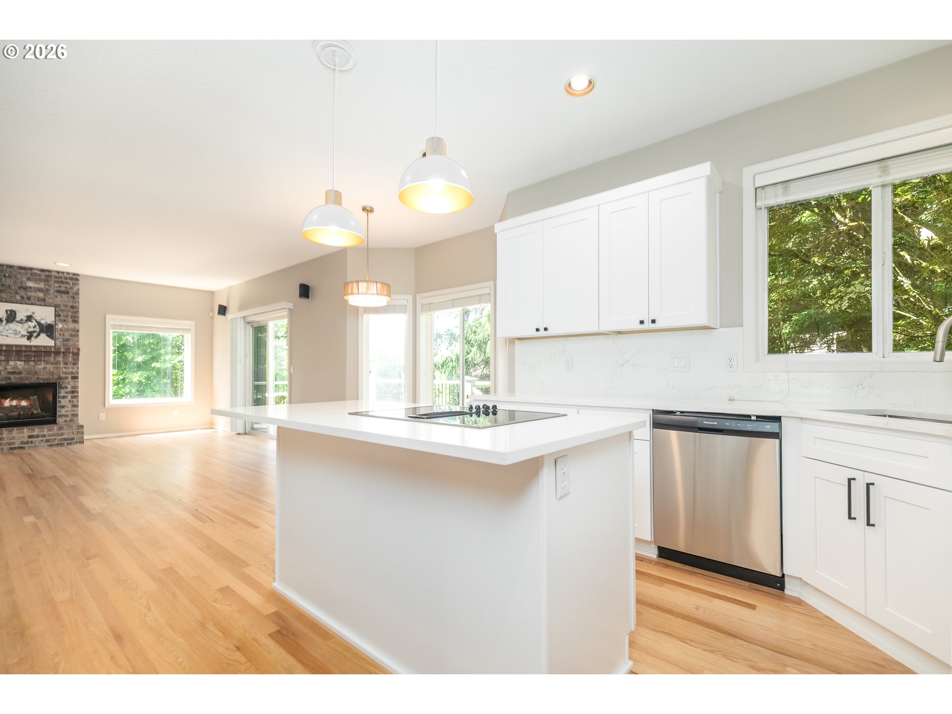 2011 NW NEW HOPE CT