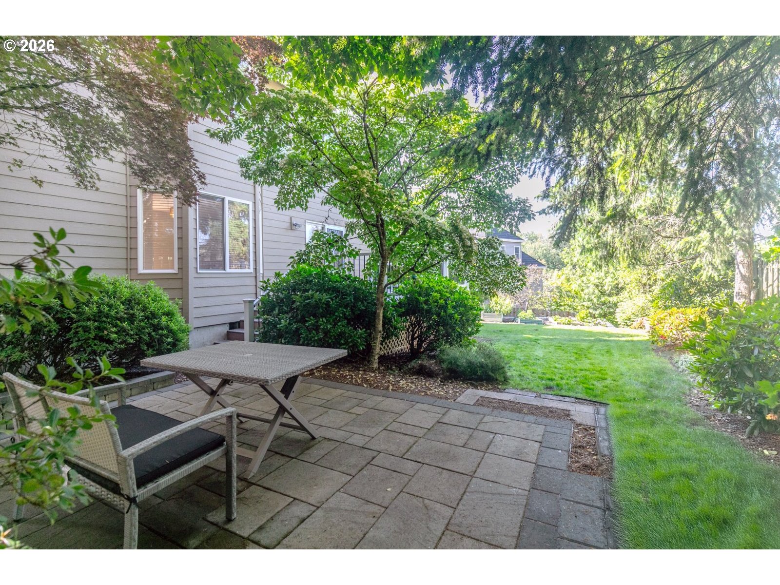 2011 NW NEW HOPE CT