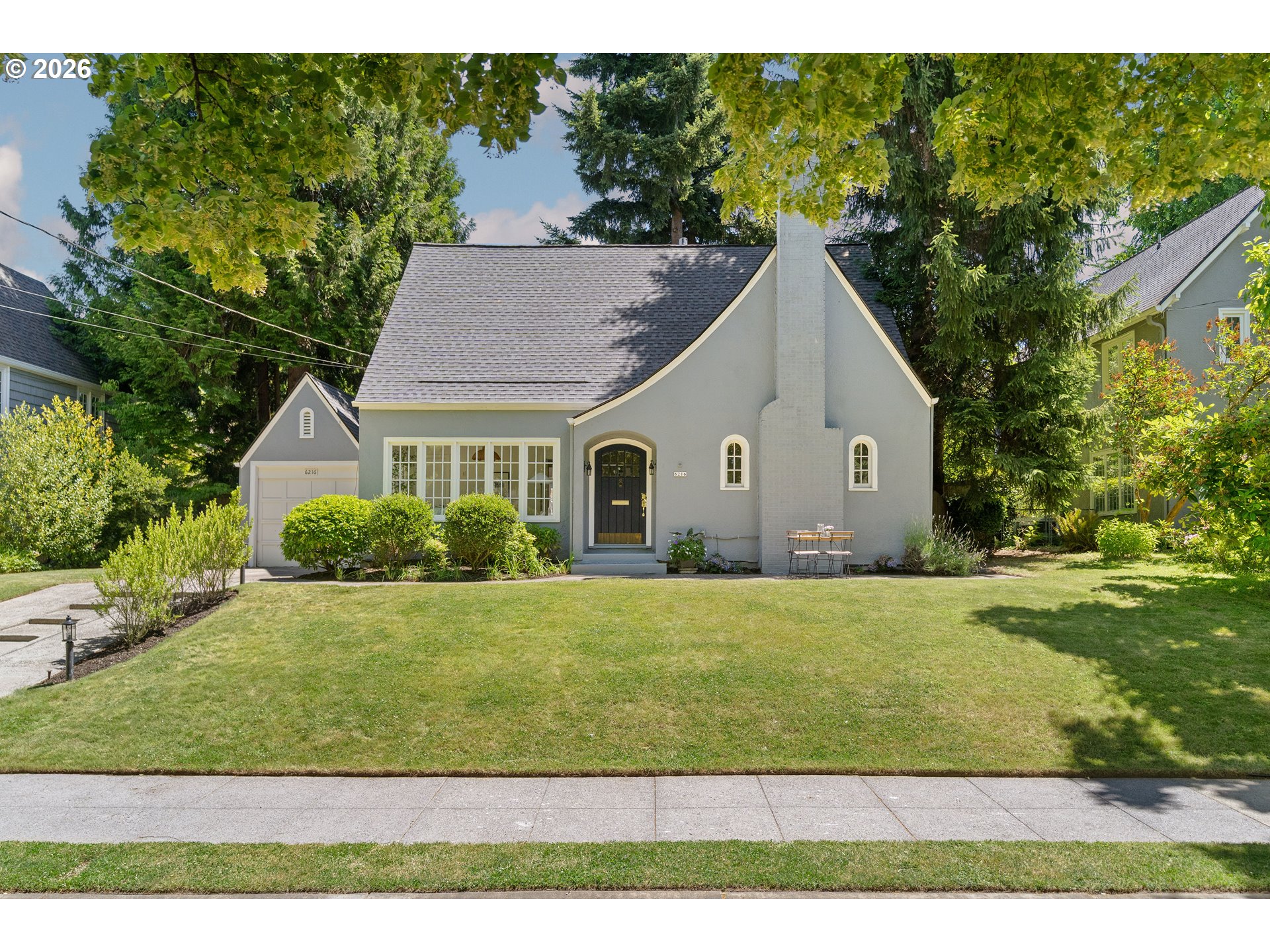 6216 SE REED COLLEGE PL