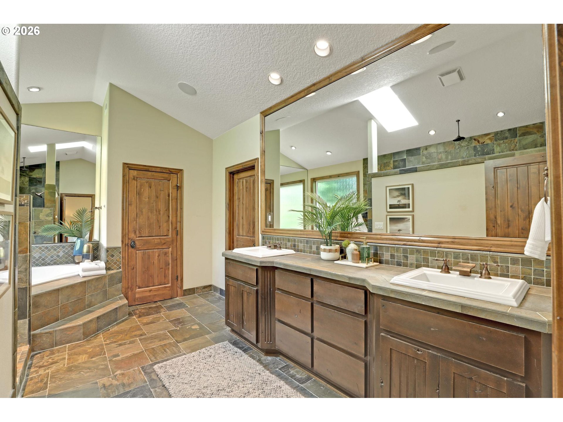 12125 NW BLACKHAWK DR