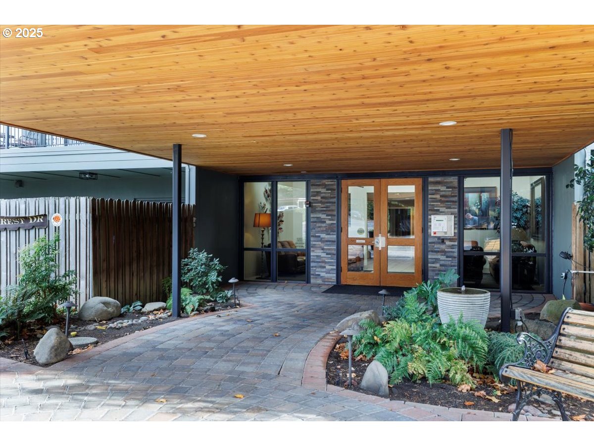 45 EAGLE CREST DR 415