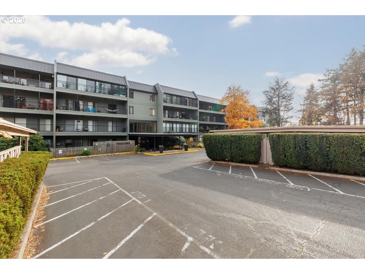 45 EAGLE CREST DR 415