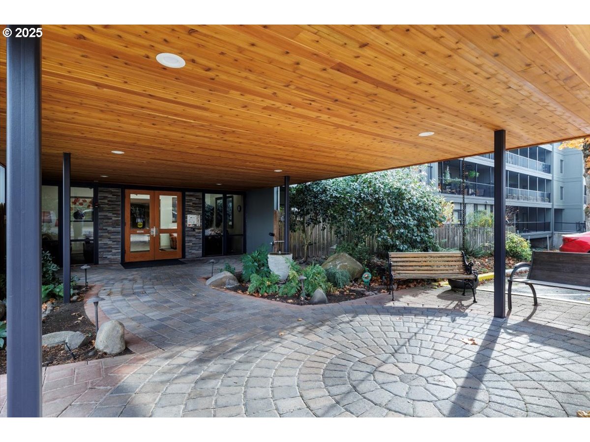 45 EAGLE CREST DR 415