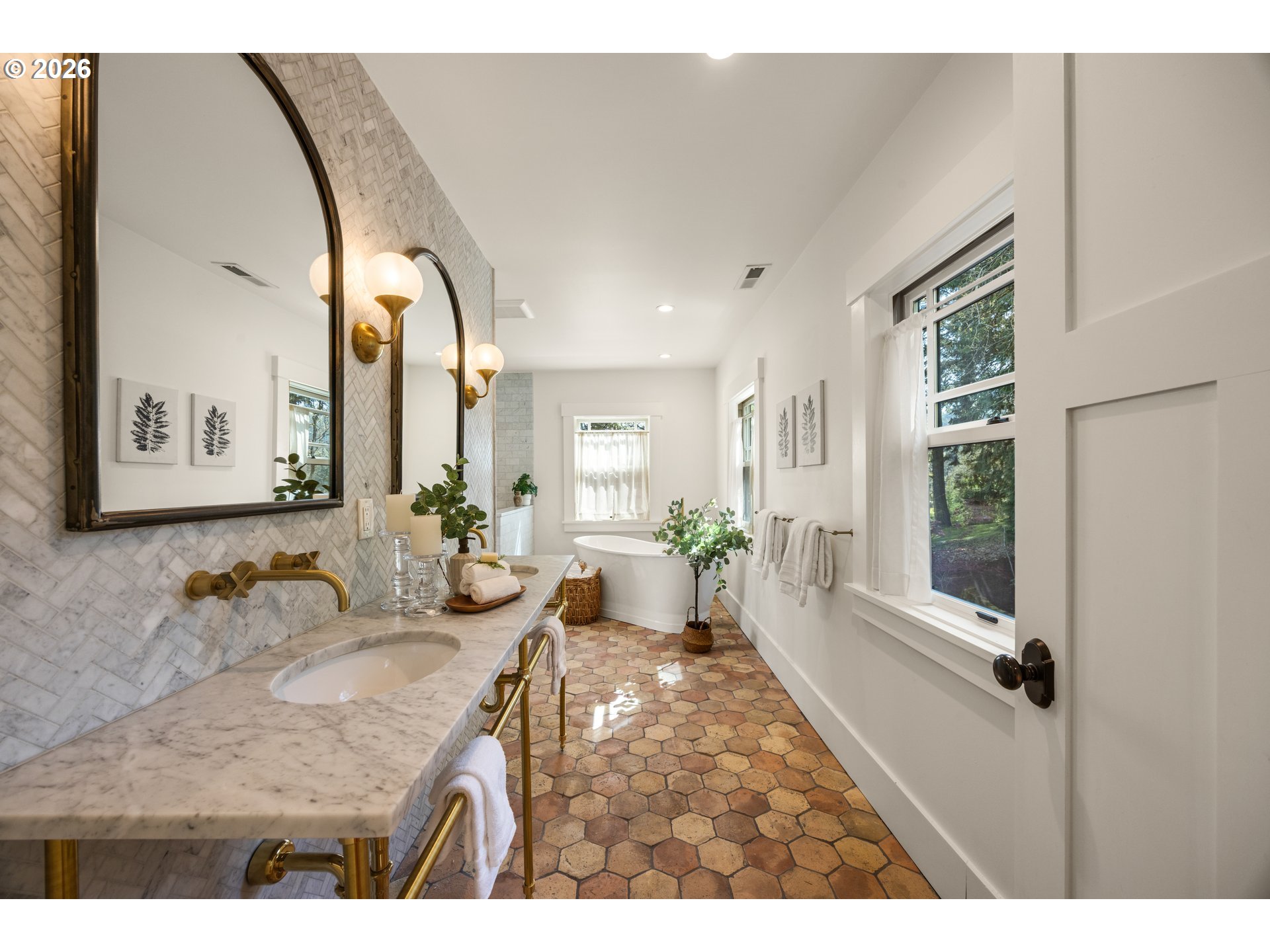 4323 SW HAMILTON TER