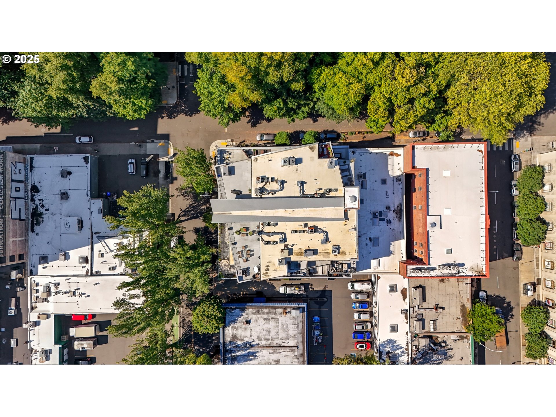 725 NW FLANDERS ST 401