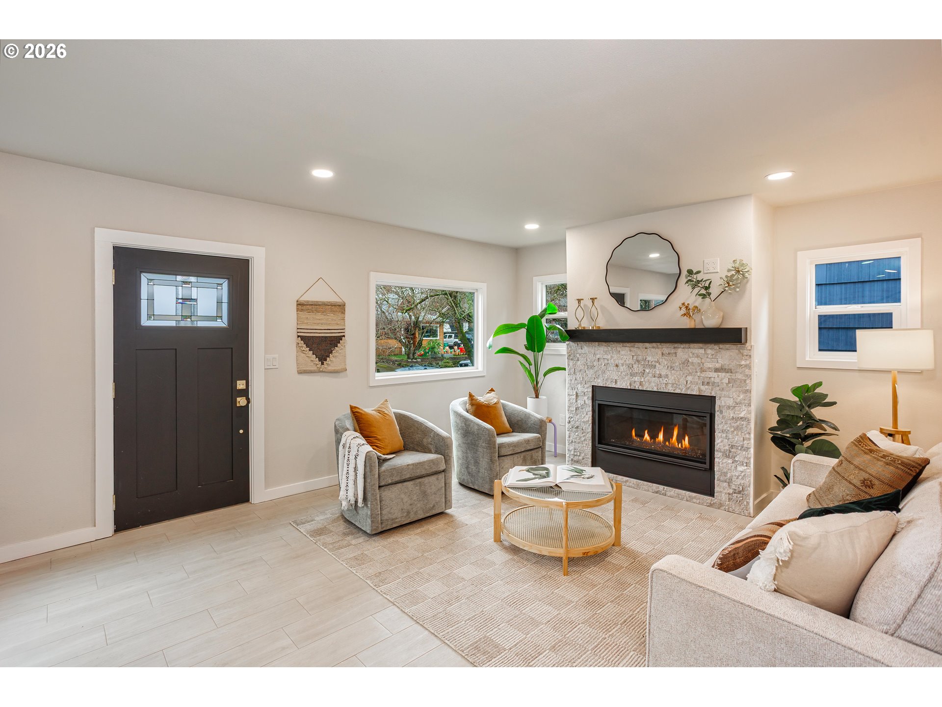 4512 SE CLINTON ST SE