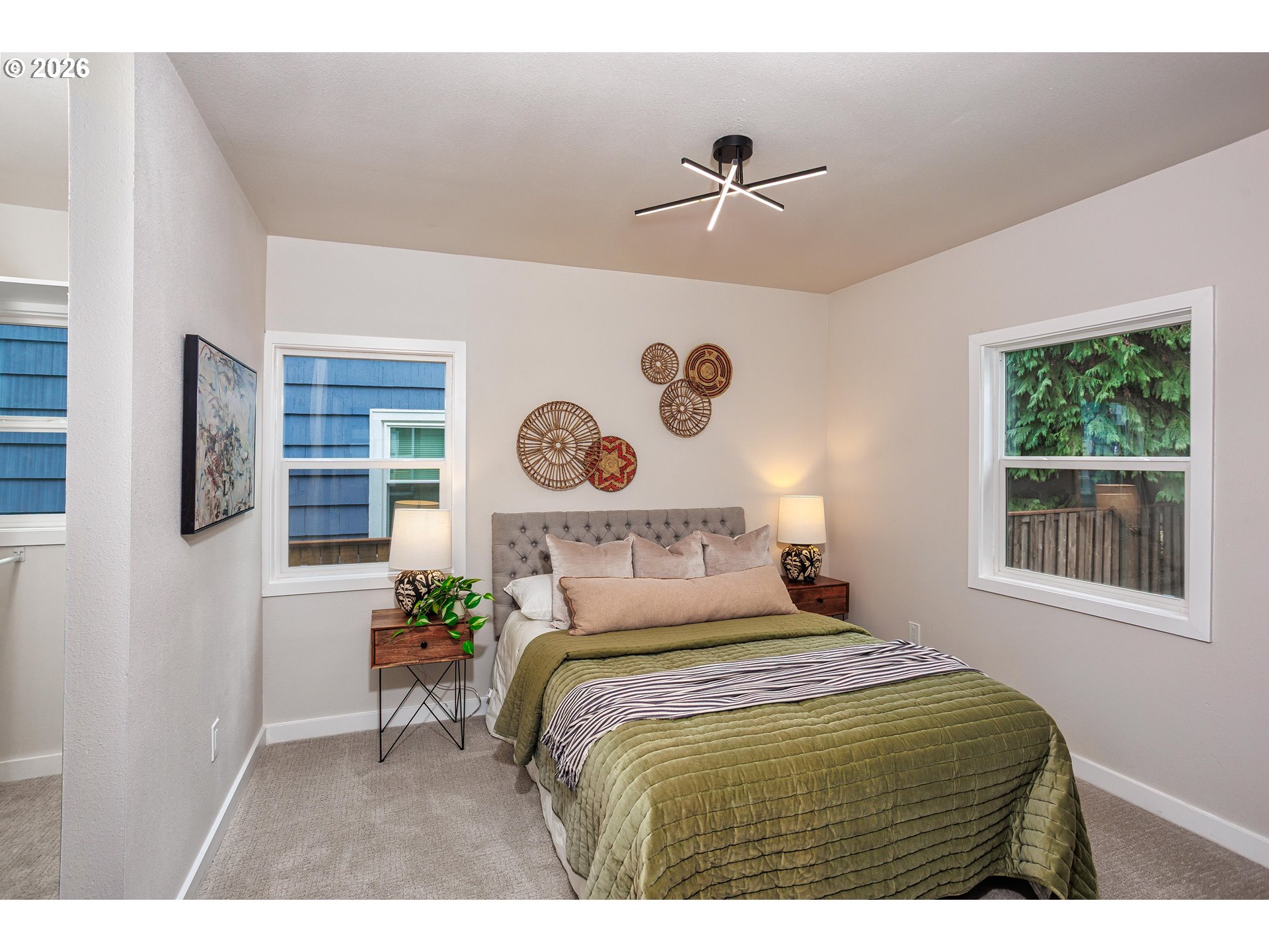 4512 SE CLINTON ST SE