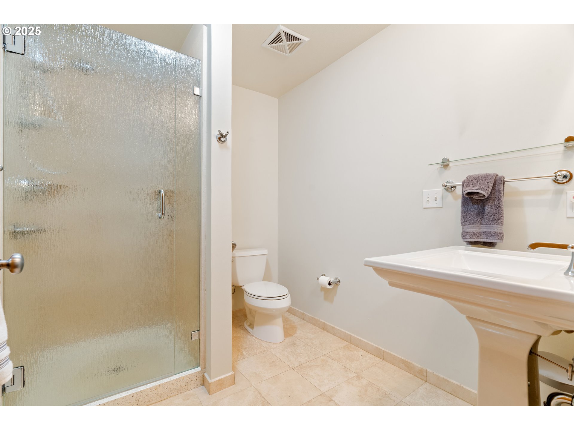 2350 NW SAVIER ST 202