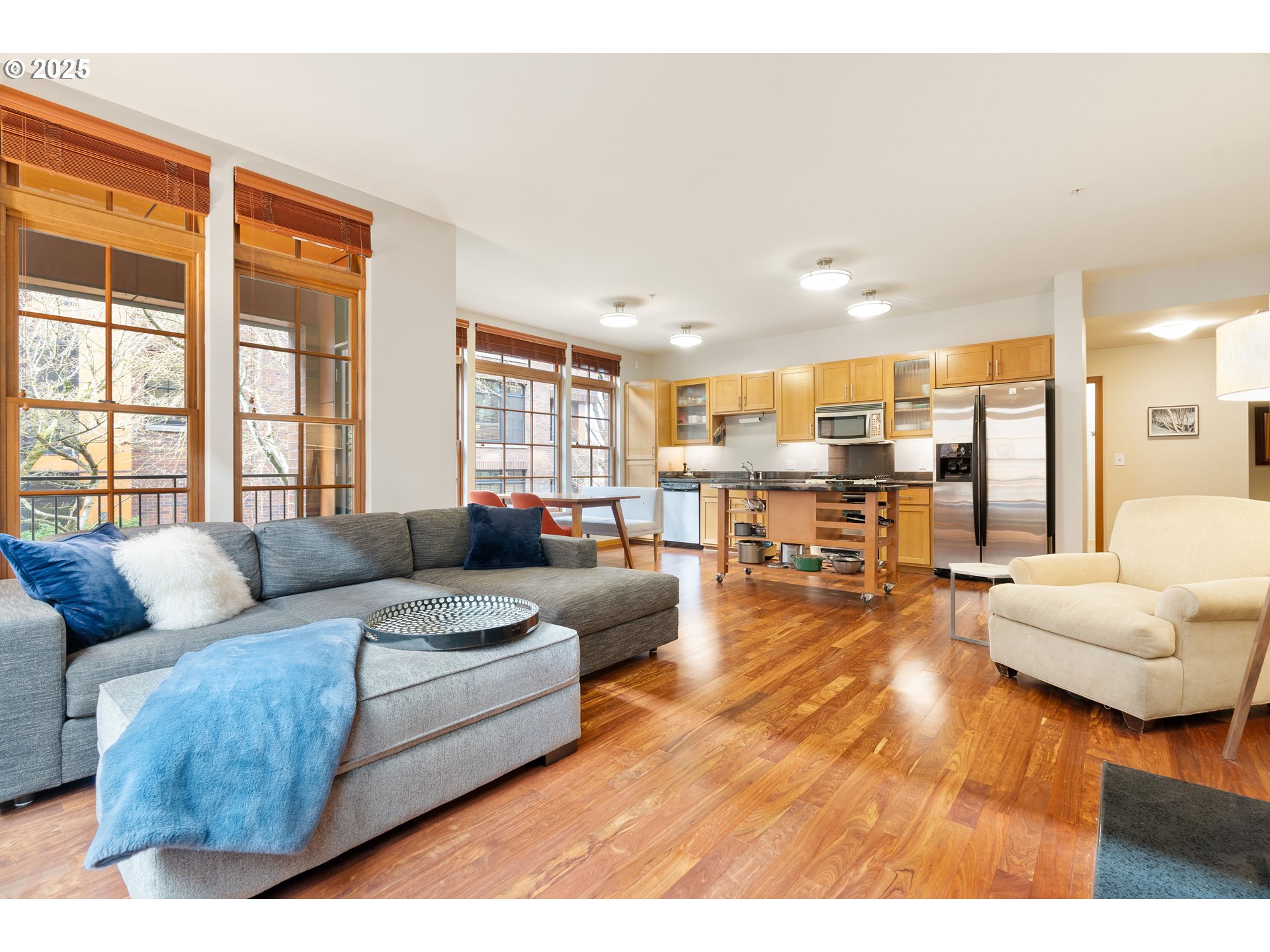 2350 NW SAVIER ST 202