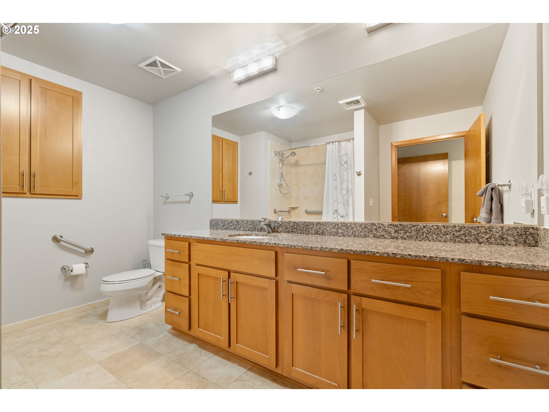 2350 NW SAVIER ST 202