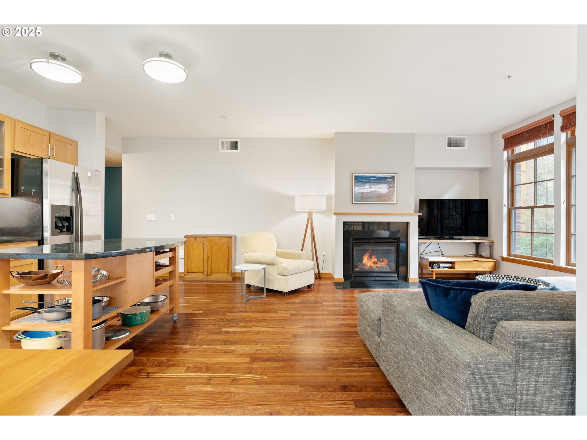 2350 NW SAVIER ST 202