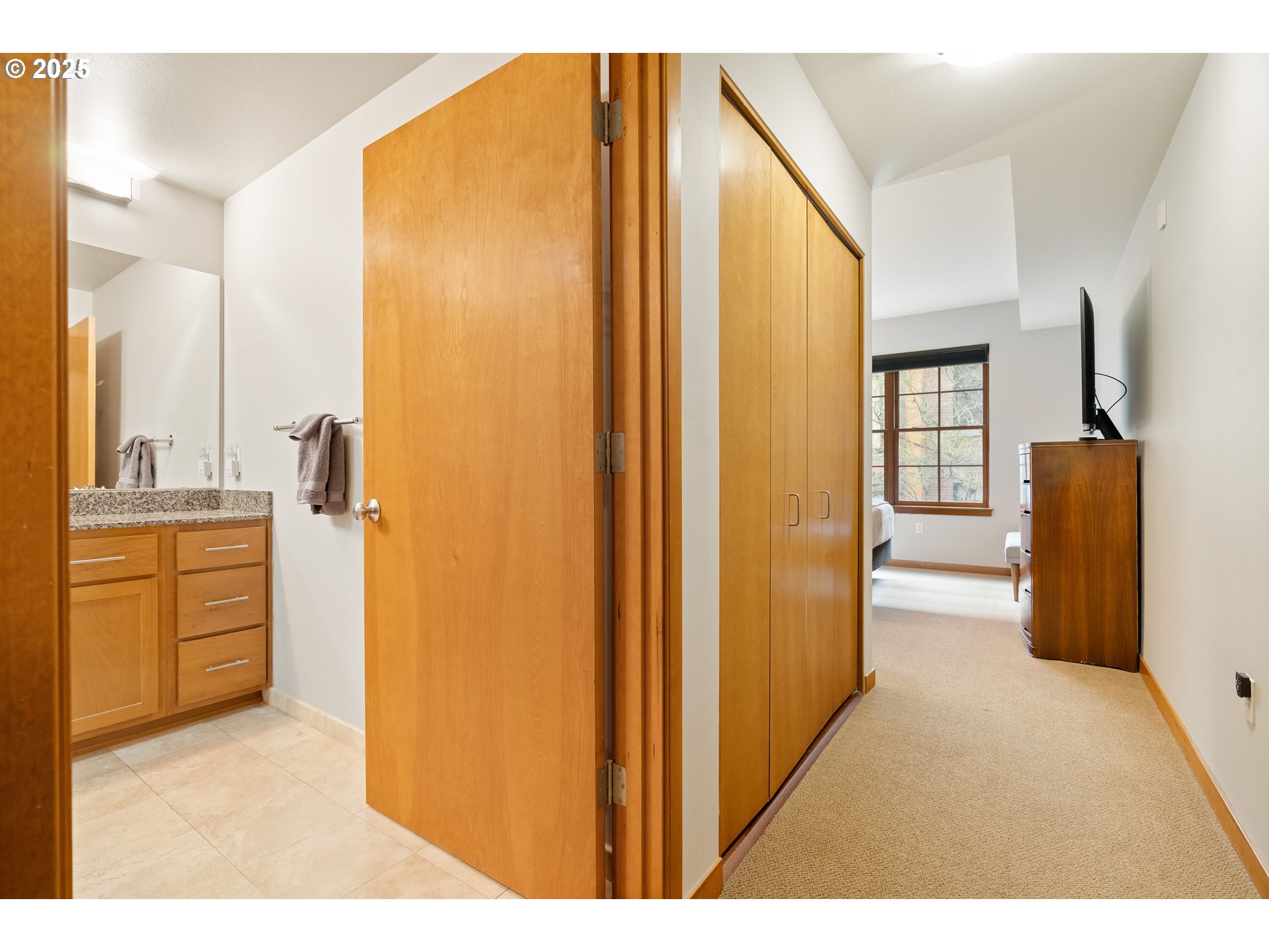 2350 NW SAVIER ST 202