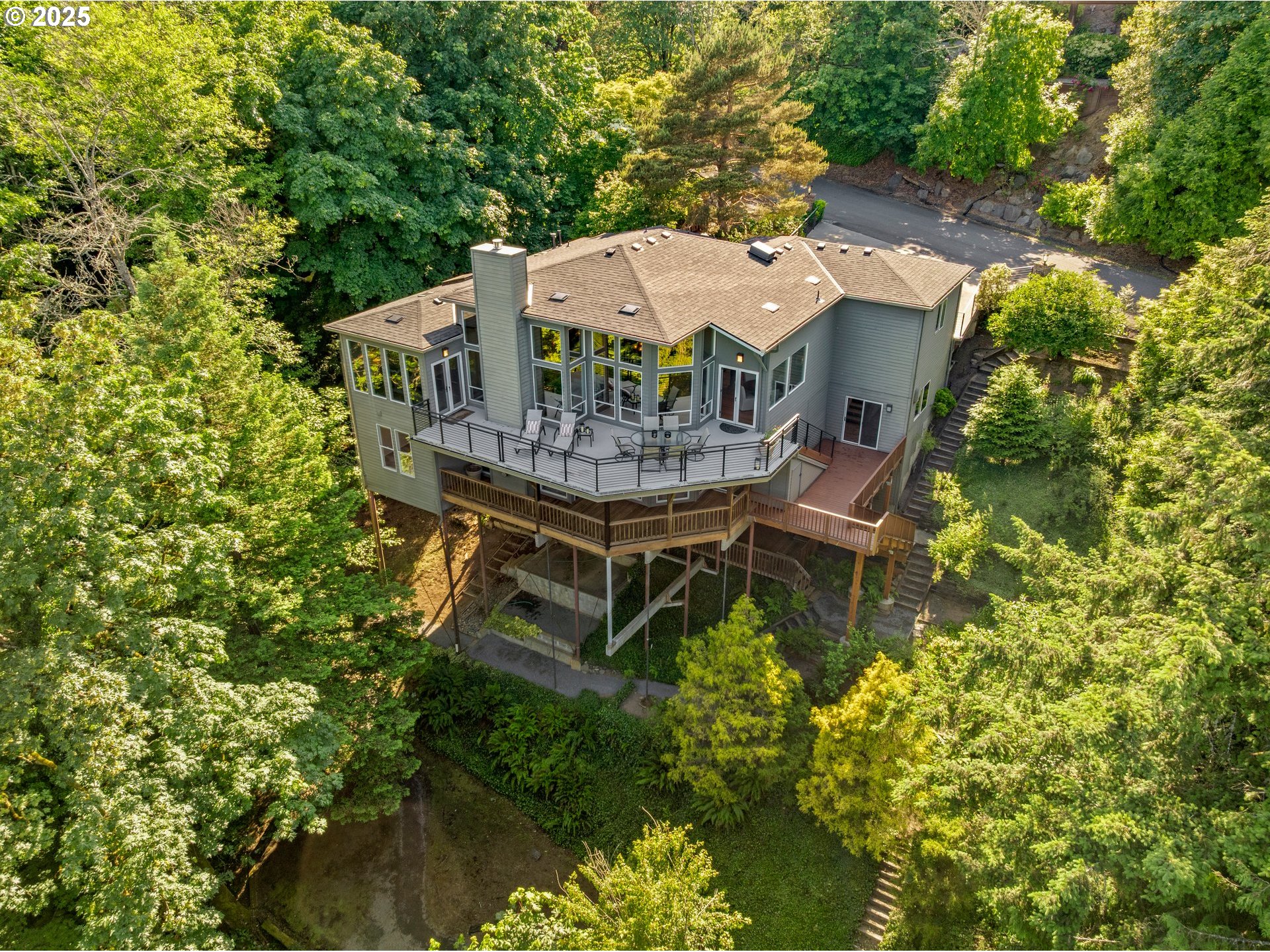 262 NW ROYAL BLVD