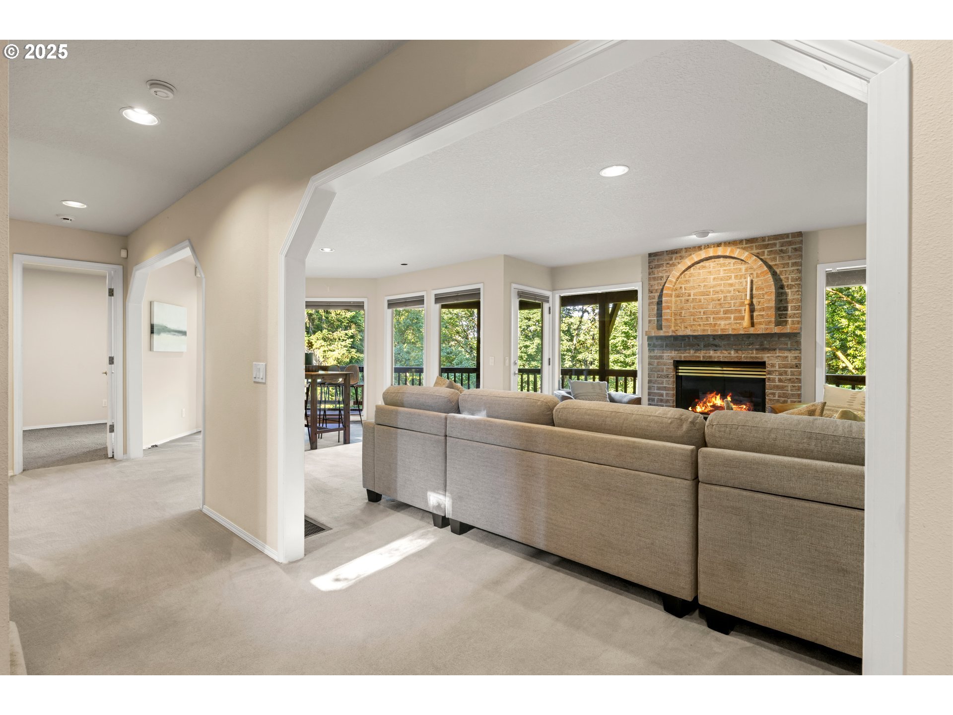 262 NW ROYAL BLVD