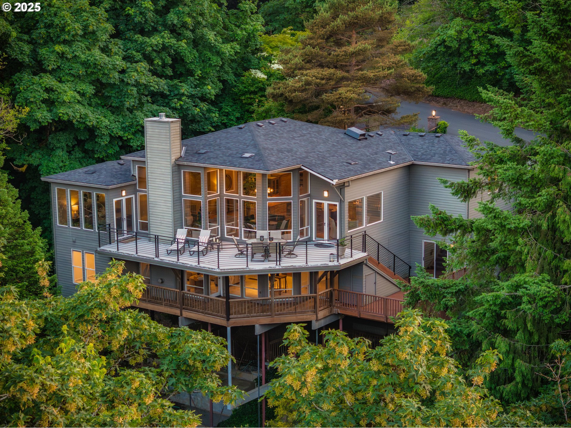 262 NW ROYAL BLVD