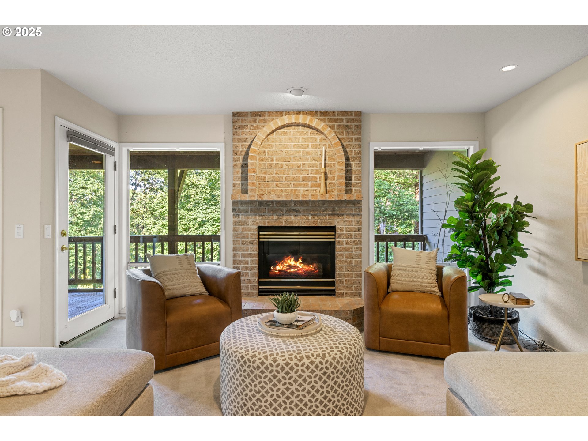 262 NW ROYAL BLVD