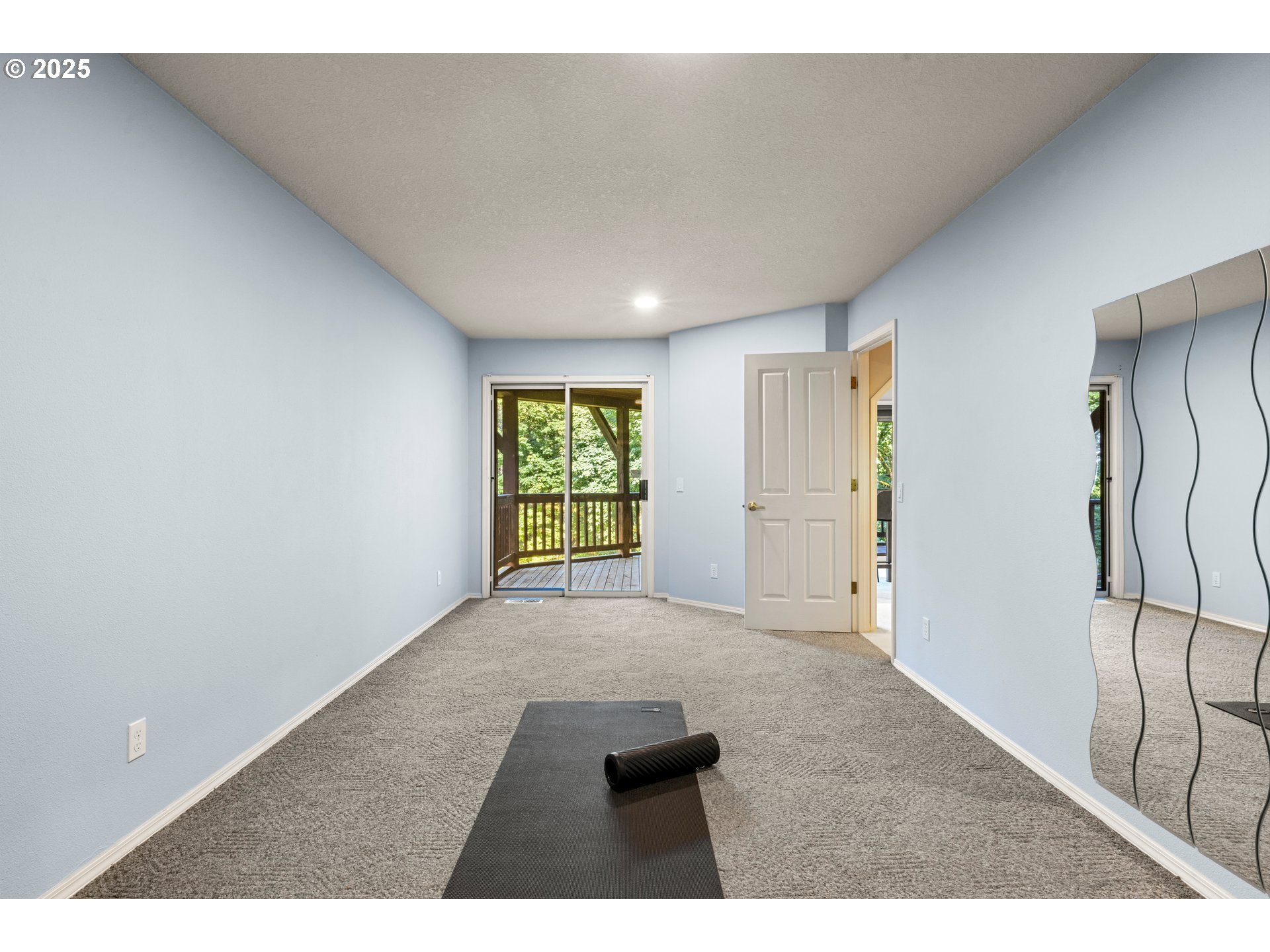 262 NW ROYAL BLVD