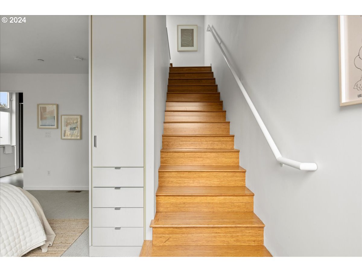 2052 NE 11TH AVE