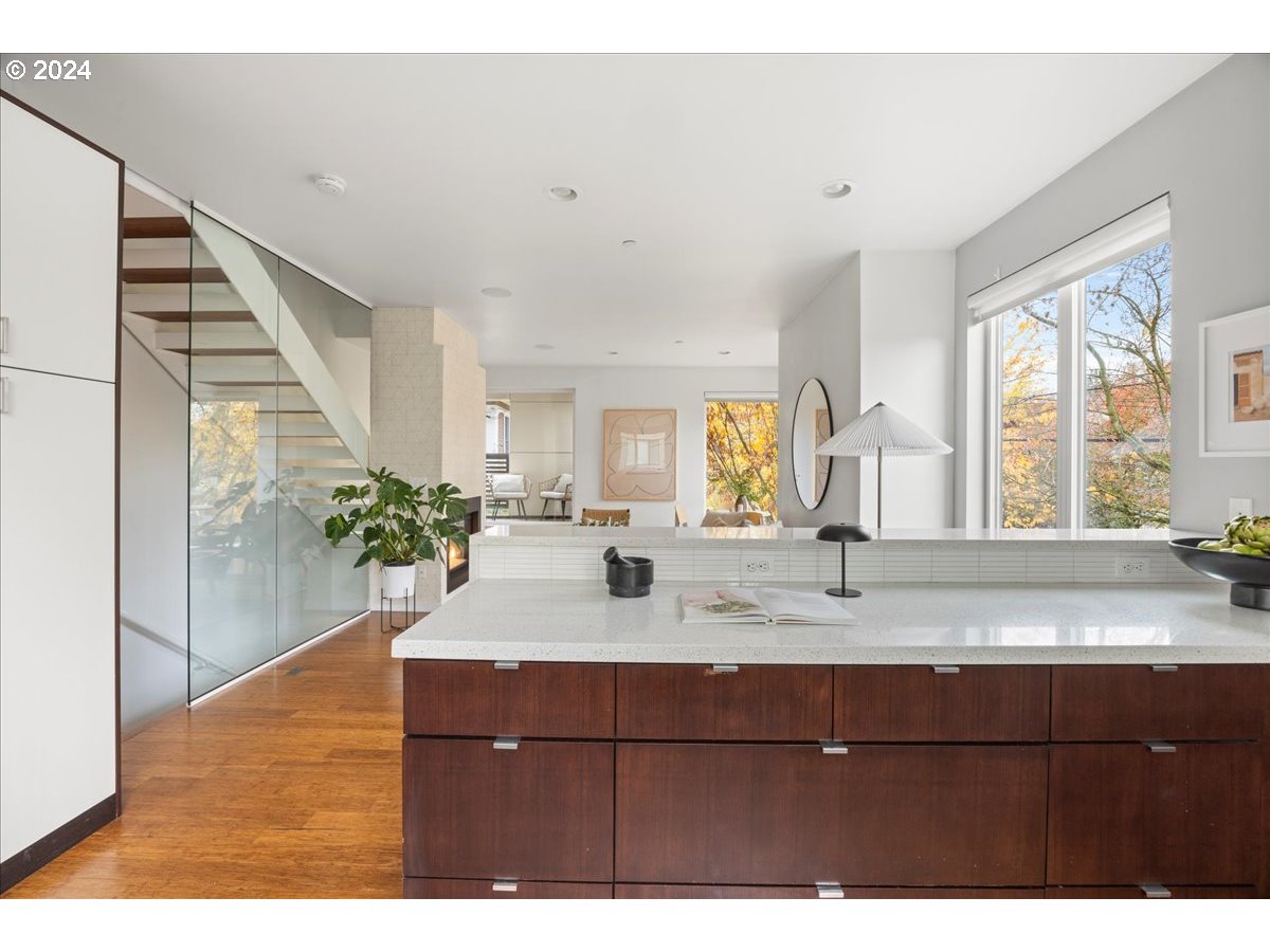 2052 NE 11TH AVE