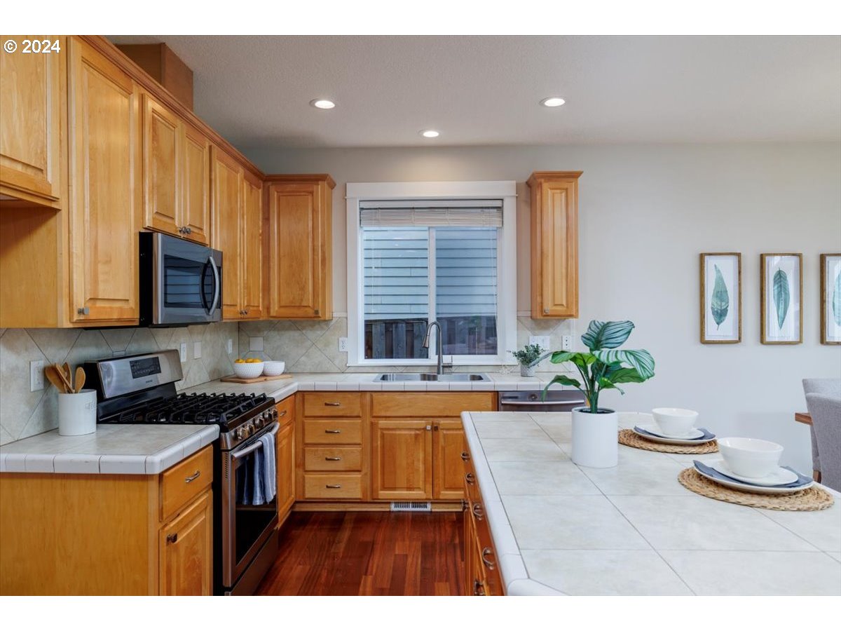 20124 SW GEORGENE CT