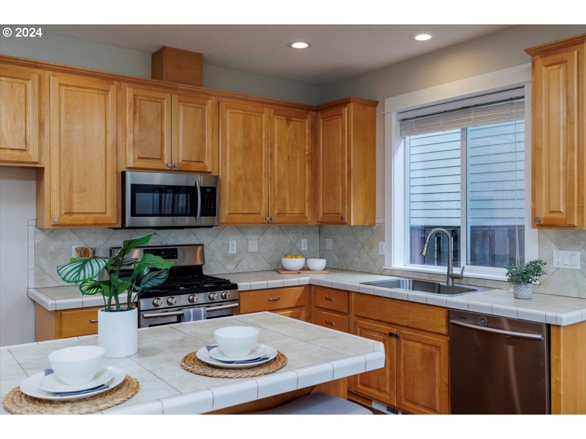 20124 SW GEORGENE CT