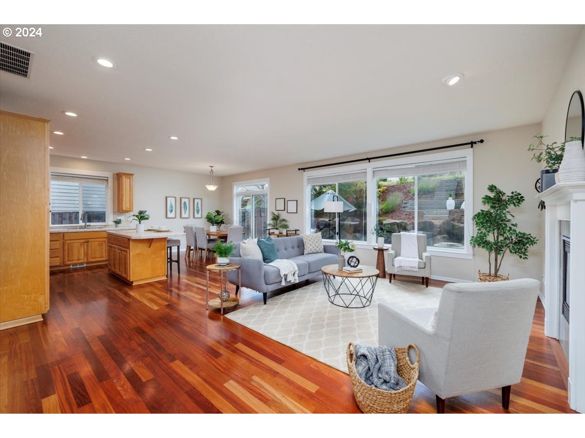 20124 SW GEORGENE CT