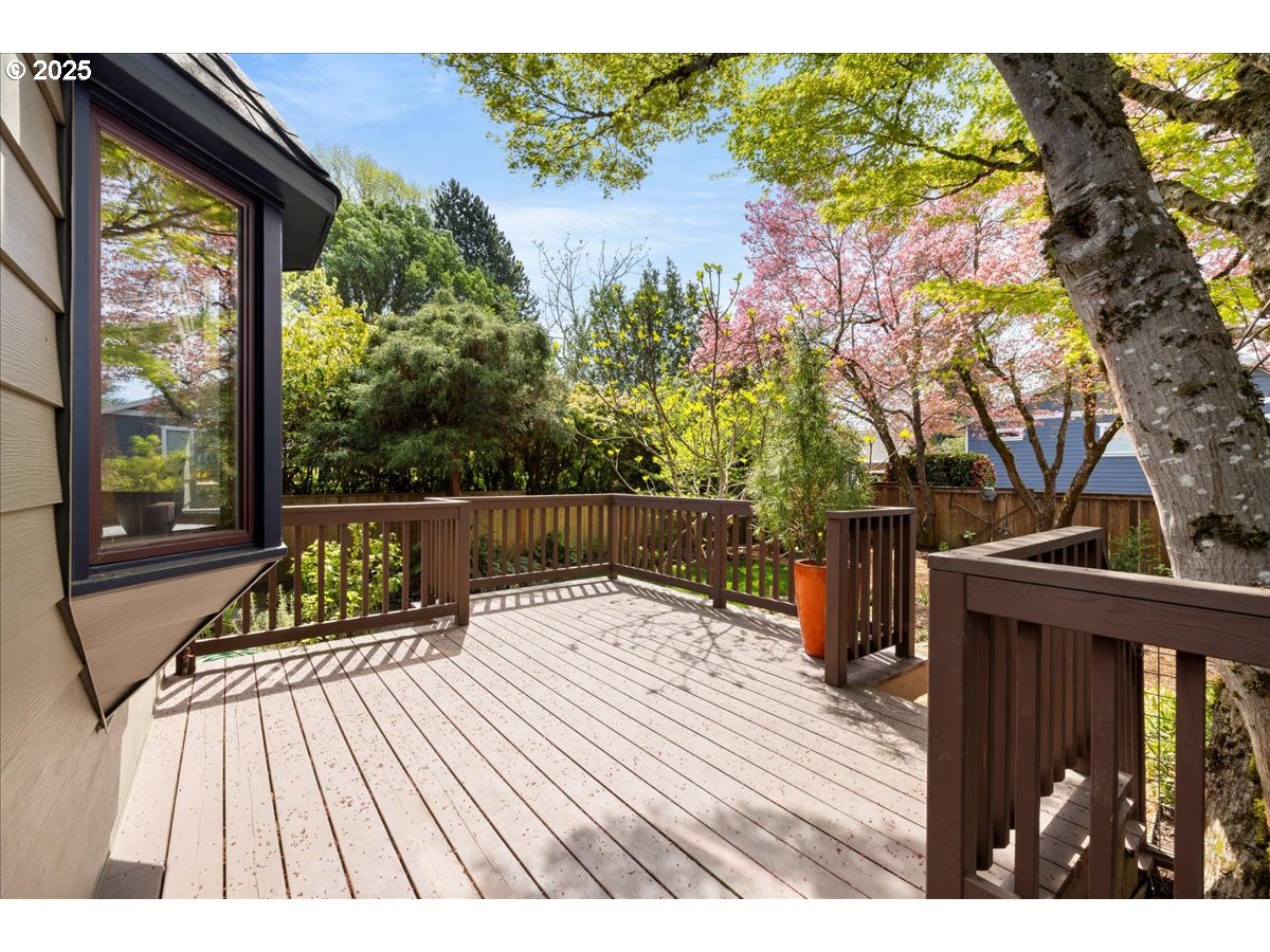 101 SE 65TH AVE