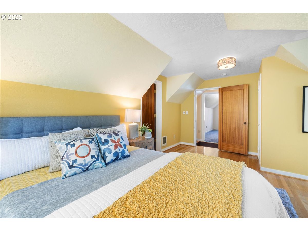 101 SE 65TH AVE