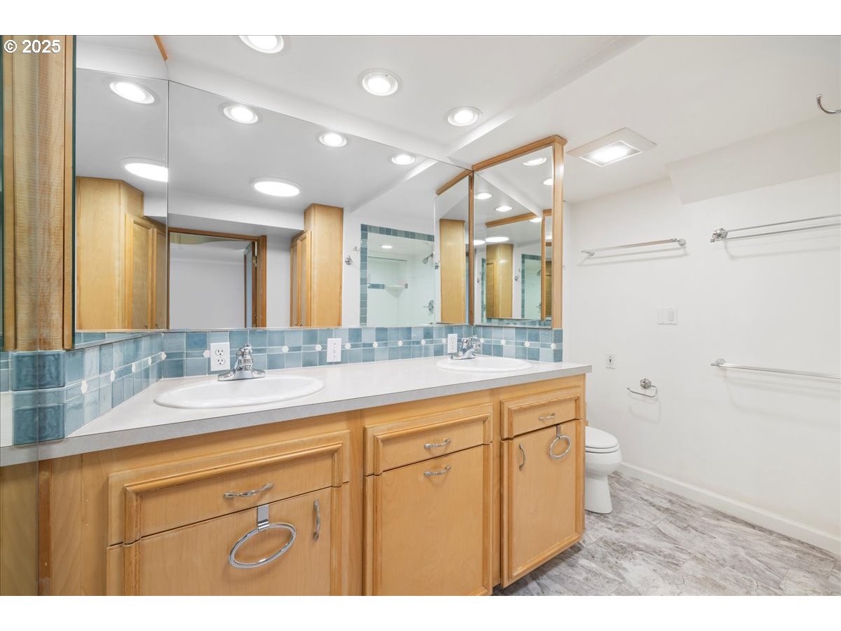 101 SE 65TH AVE