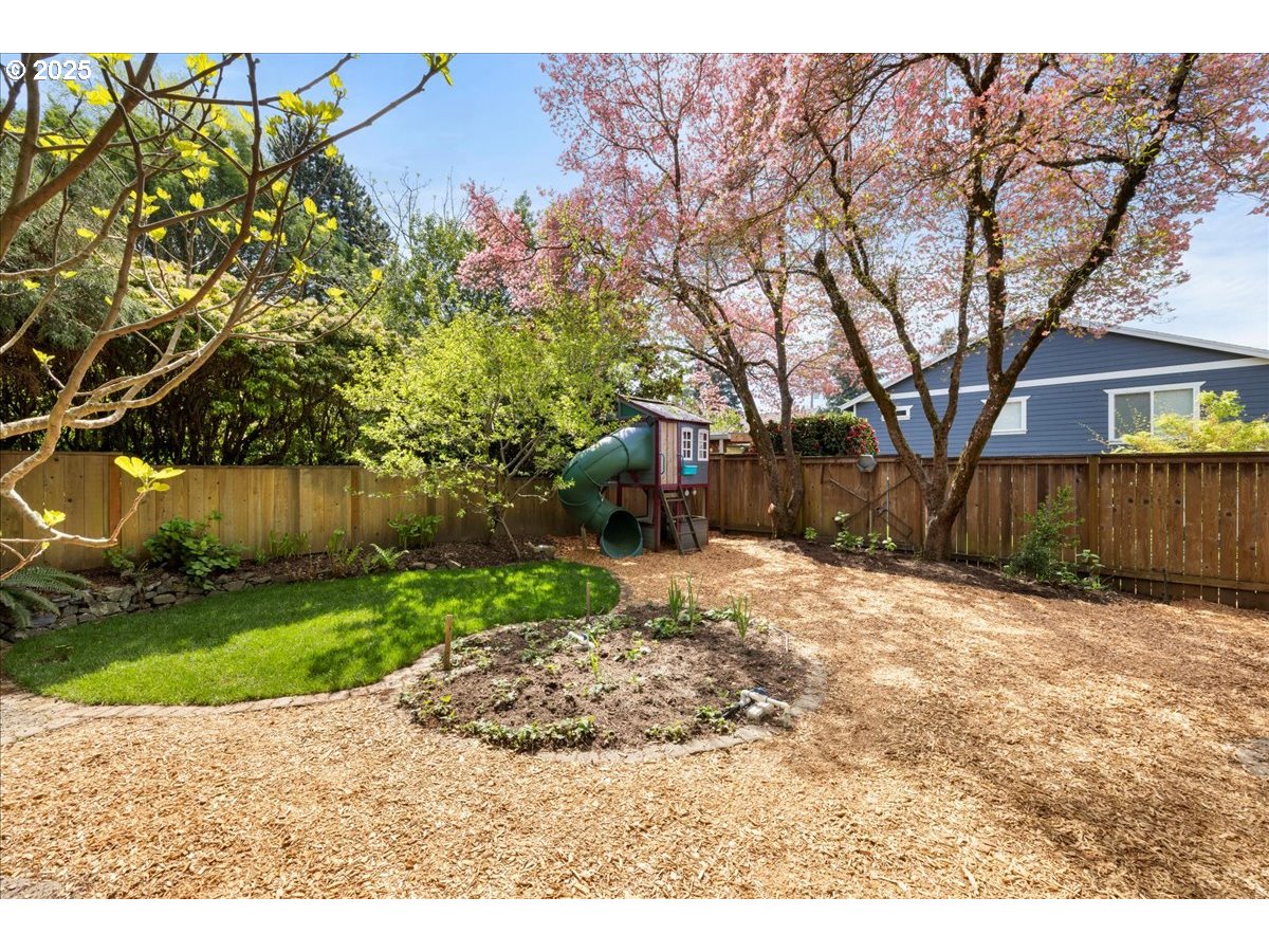 101 SE 65TH AVE