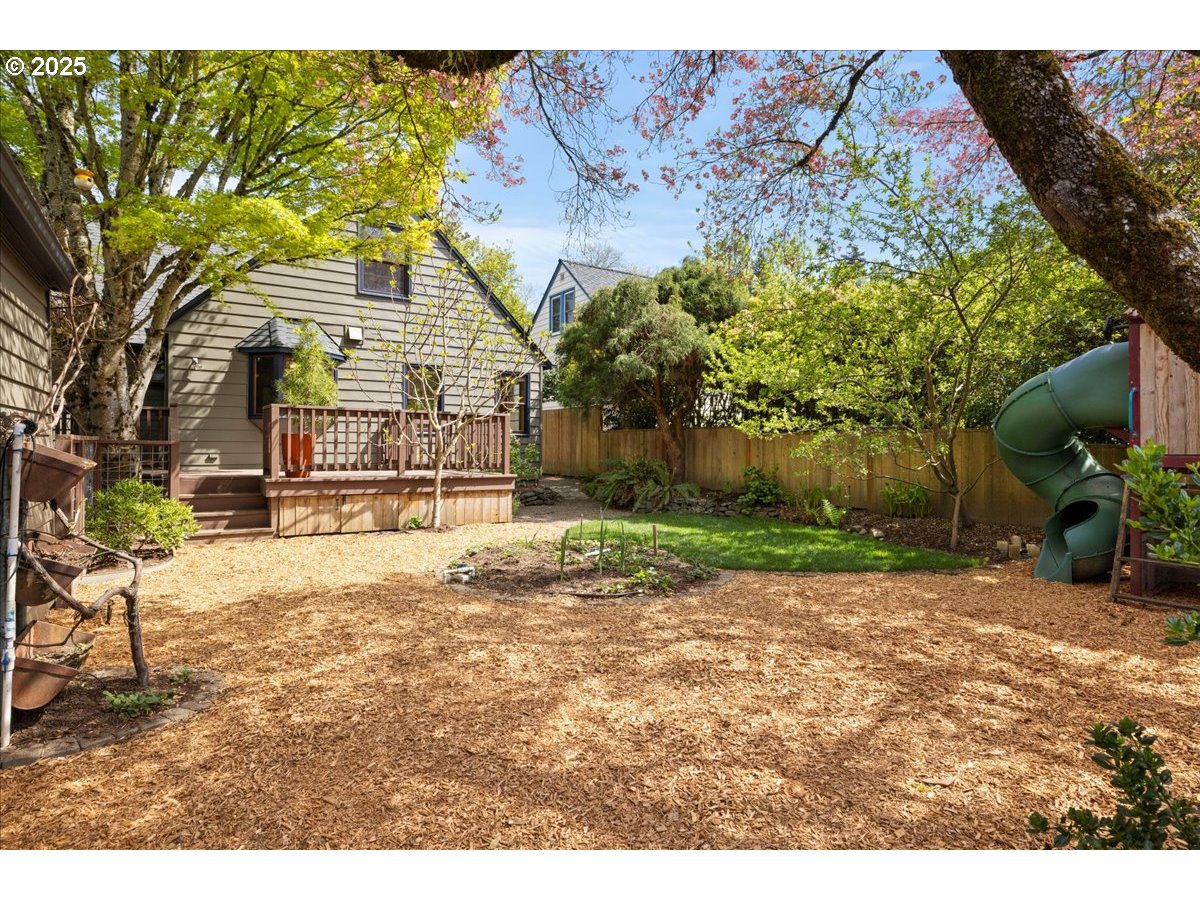 101 SE 65TH AVE