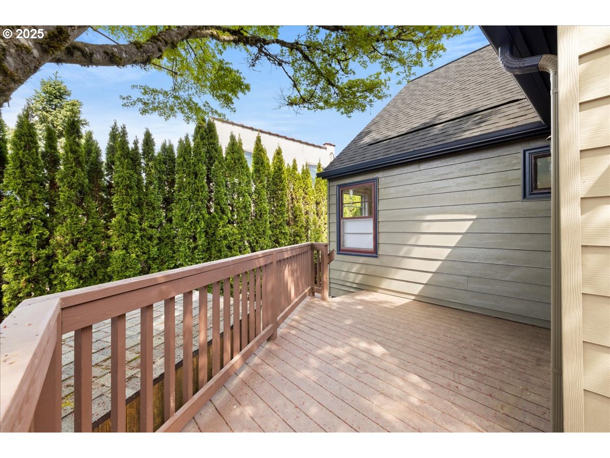 101 SE 65TH AVE