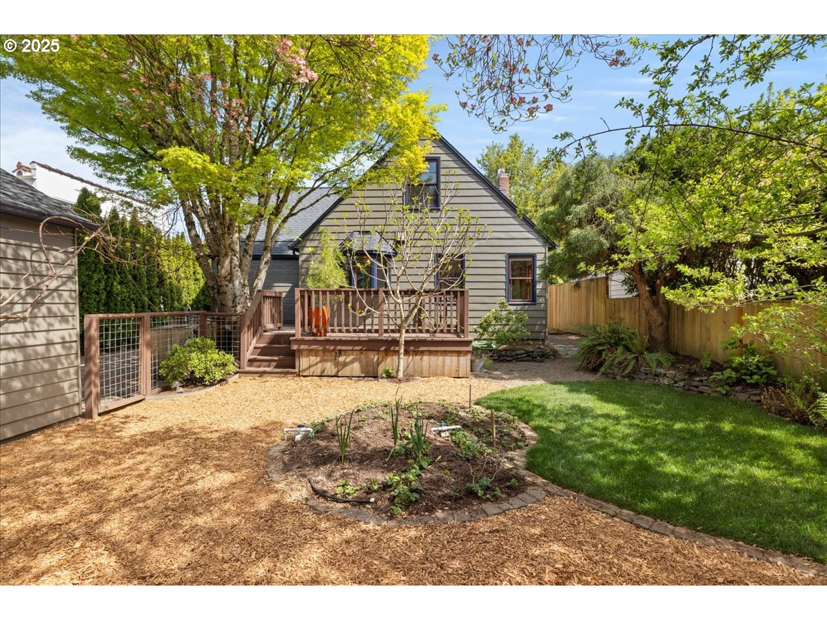 101 SE 65TH AVE