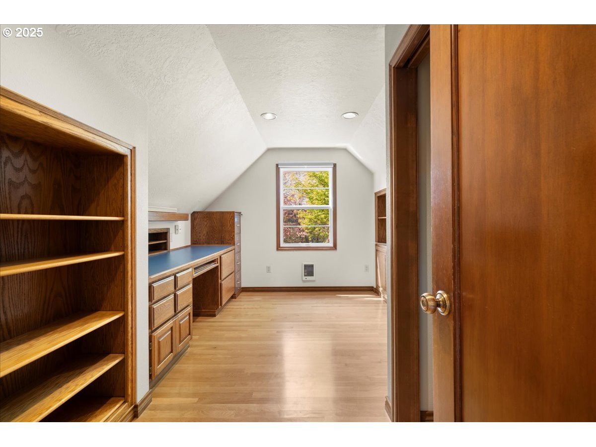 101 SE 65TH AVE
